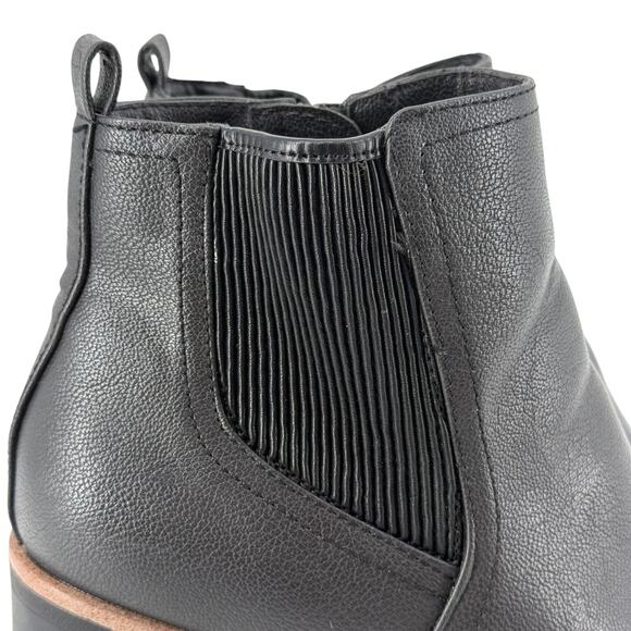 Naturalizer Ankle Boots Madalynn Gore Black Lugged Womens Size 10 Pull On Bootie - Picture 2 of 12